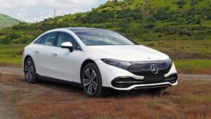 Mercedes-Benz EQS 2025: A Perfect Blend of Luxury, Power And Future Tech with 857 km Range Rs1.62 Crore