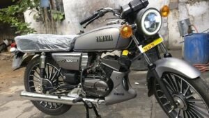 Yamaha RX 100 Returns: 90s Icon with Classic Charm, 45+ kmpl Mileage and Rs 1 Lakh Price Tag