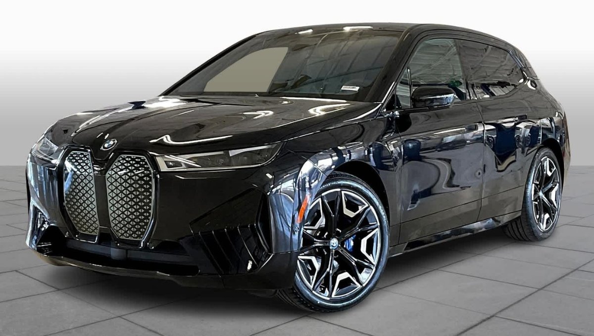 BMW iX 2025: Powerful Electric SUV with 700 Nm Torque and Advanced Technology