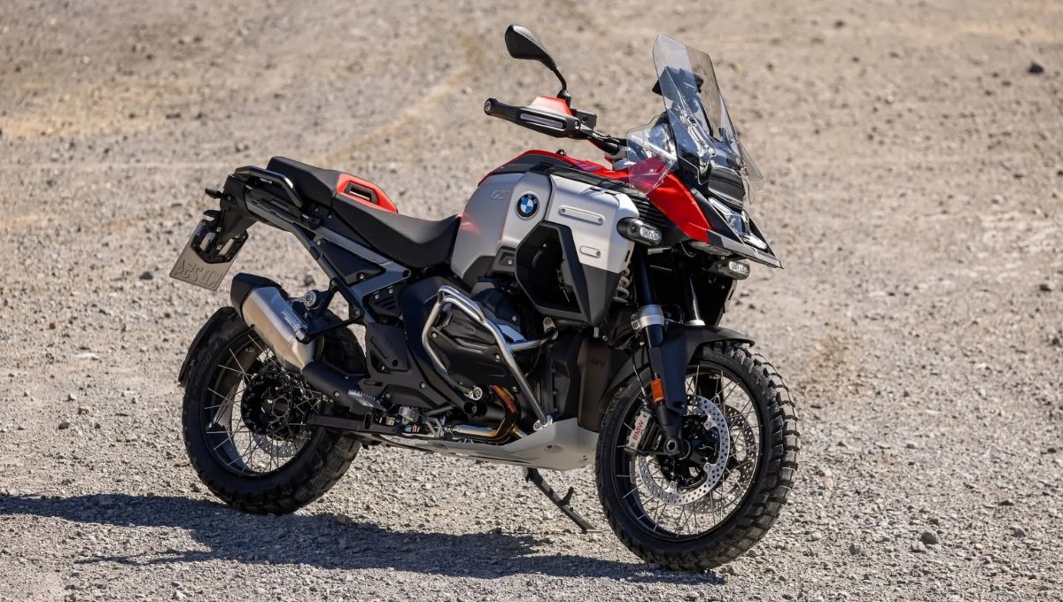 BMW R 1300 GS: Conquer Every Road with 20.83 kmpl Mileage, Starting at Rs 20.95 Lakh