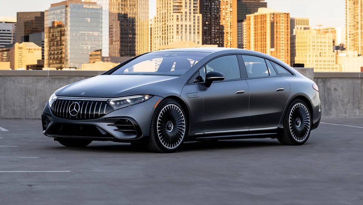 Mercedes-Benz EQS 2025: A Perfect Blend of Luxury, Power And Future Tech with 857 km Range Rs1.62 Crore