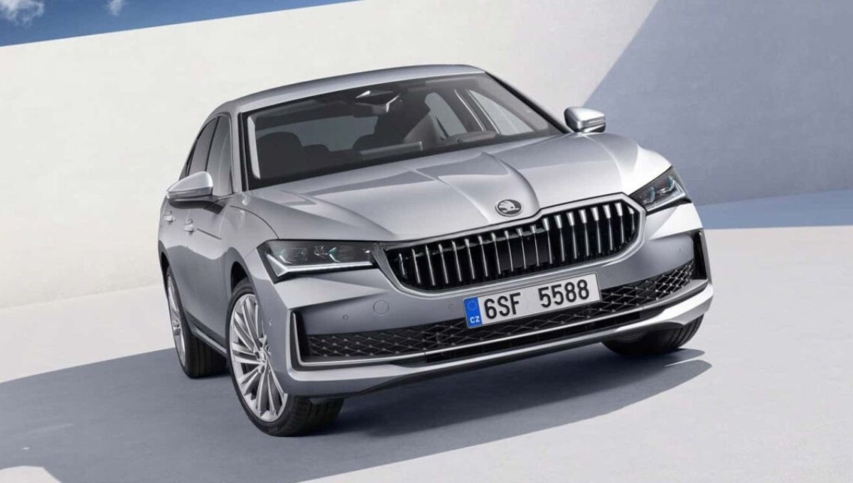 Skoda Superb 2025 Launched in India, Premium Sedan with 15 kmpl Mileage, Priced at Rs 38 Lakh