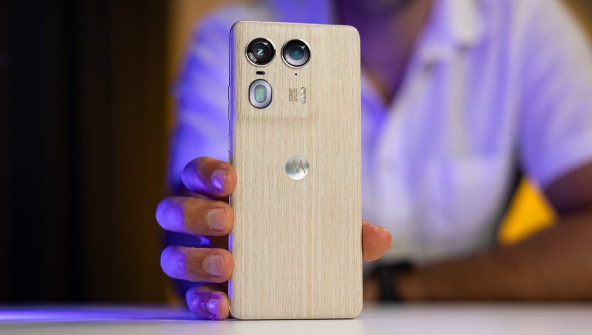 Motorola Edge 50 Ultra 5G: Budget Flagship with 144Hz Display, 125W Fast Charging And 40H Battery, Just ₹48,999