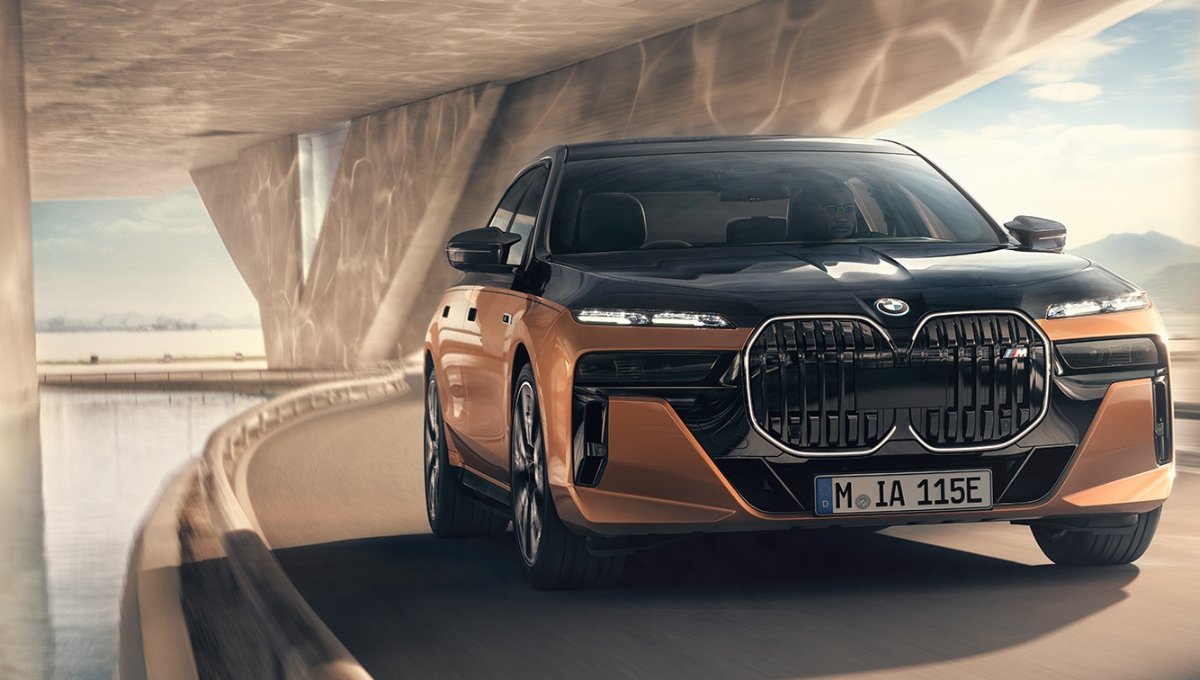 BMW i7: Luxury Meets Power with 560 km Range and Rs 2 Cr Price Tag