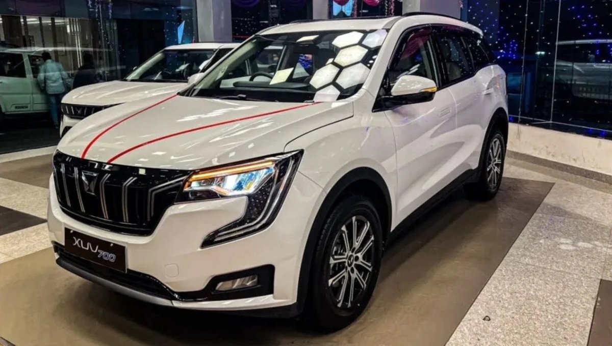 Mahindra XUV700: The Powerful, Stylish 7-Seater SUV Offering Around 15 kmpl Mileage