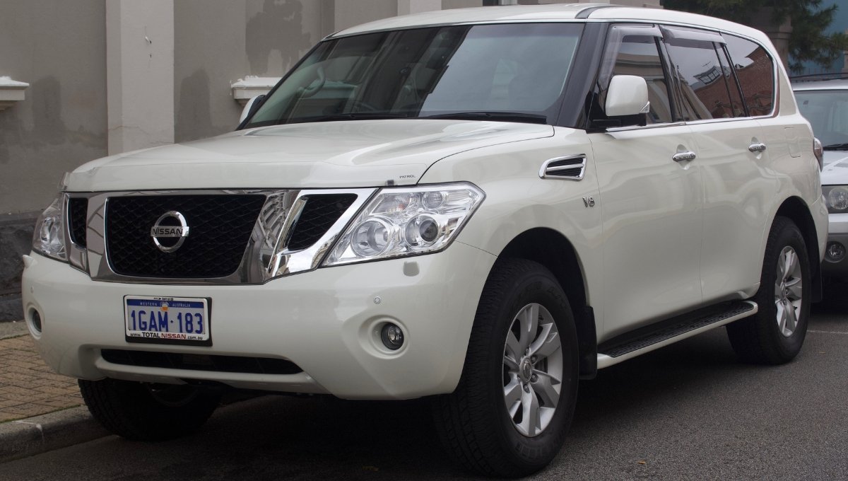 Nissan Patrol SUV: Rugged Design, Premium Space And Power with Mileage Around 9-10 kmpl