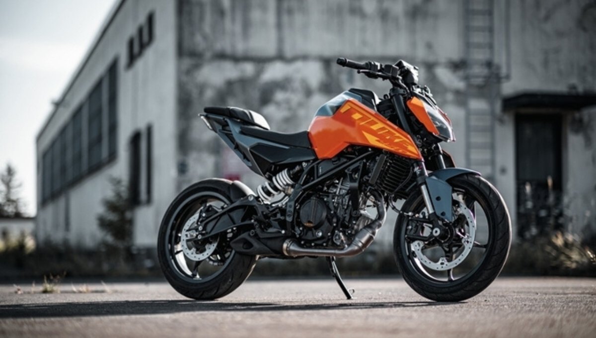 KTM 250 Duke: A Performance Beast with 30 kmpl Mileage, Starting from Rs 2.39 Lakh (Ex-Showroom)