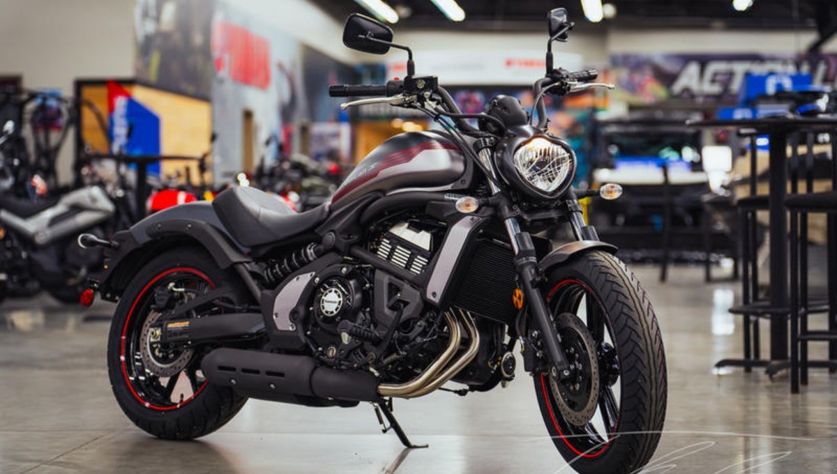 Kawasaki Vulcan S: The Cruiser That Blends Bold Style with 20.58 kmpl Mileage, Priced at Rs 7.10 Lakh