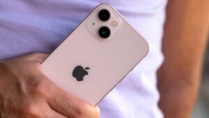 iPhone 13: A Perfect Blend of Powerful Performance, Stunning Camera, Sleek Design