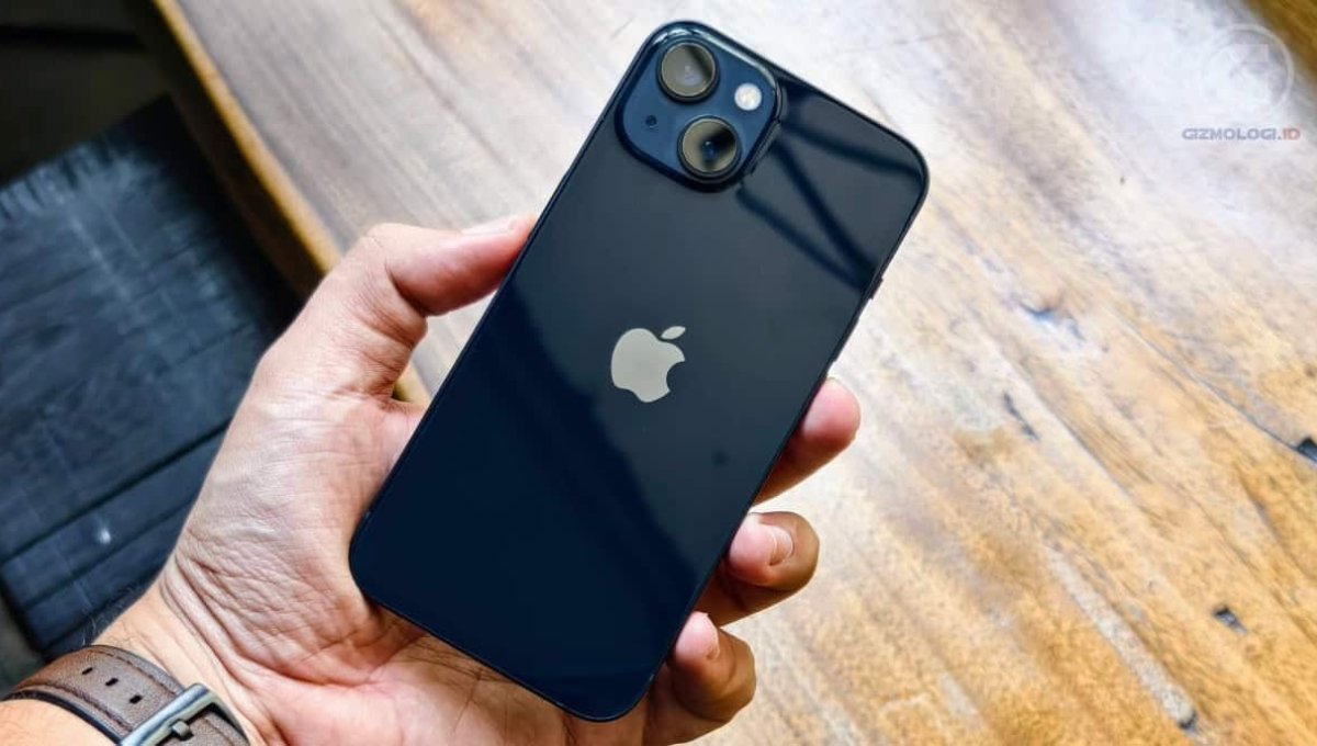 iPhone 13