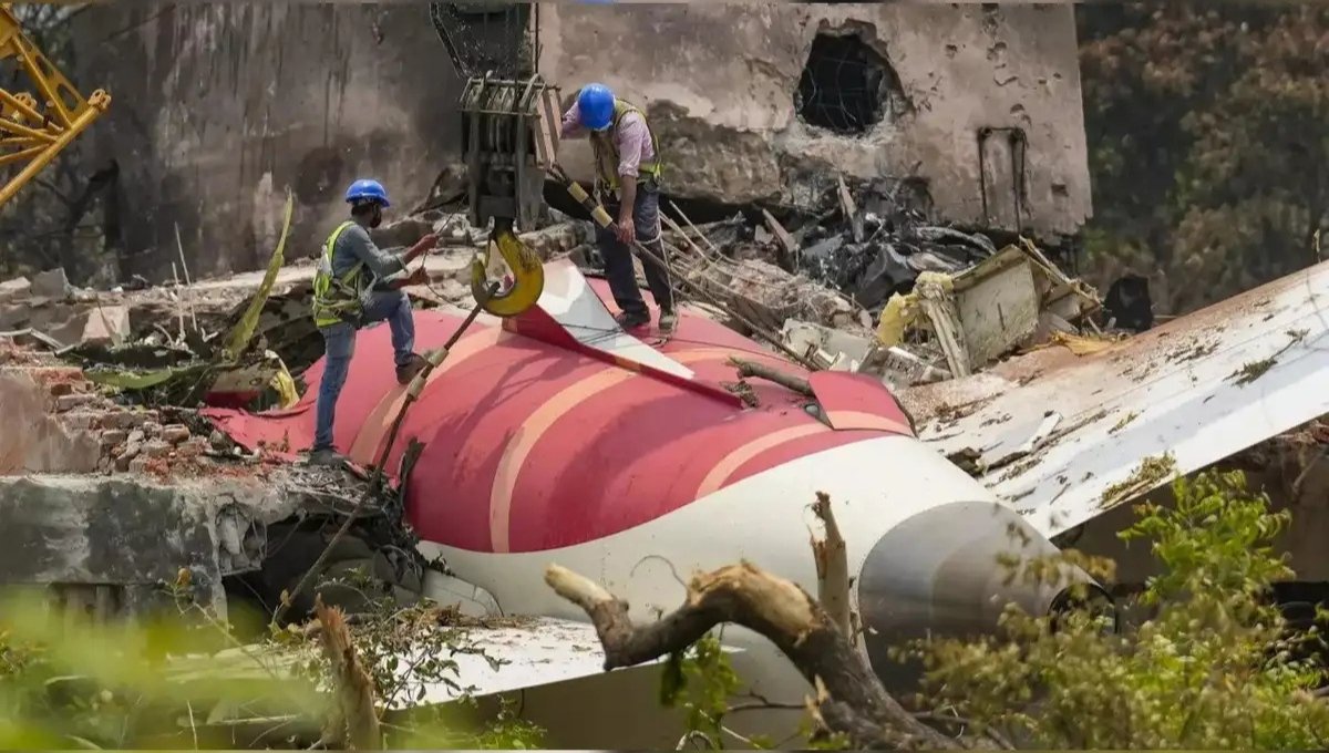 Air India Crash 2025: Why Were the Fuel Switches Turned Off Right After Takeoff, Shocking Truths Revealed
