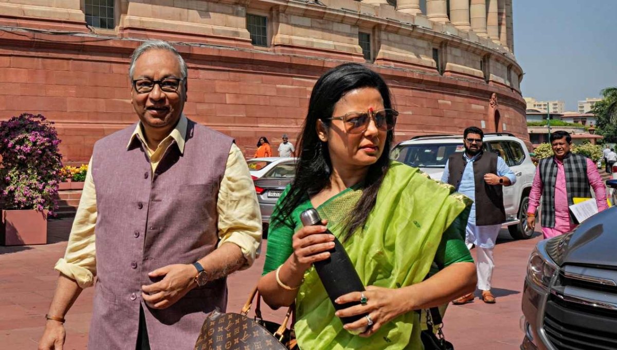 Trinamool Mahua Moitra Takes on Election Commission in SC Over Voter List Revision