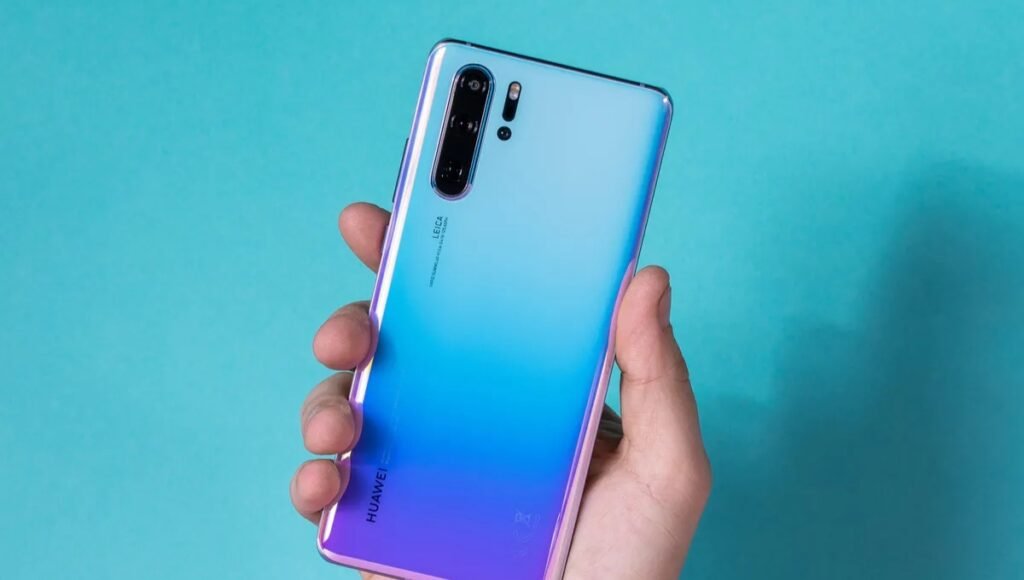 Huawei P30 Pro Returns with a Bang, Stunning Camera, Long Battery Life And Premium Look at Just Rs 39,999