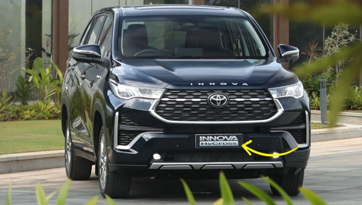 Toyota Innova Hycross