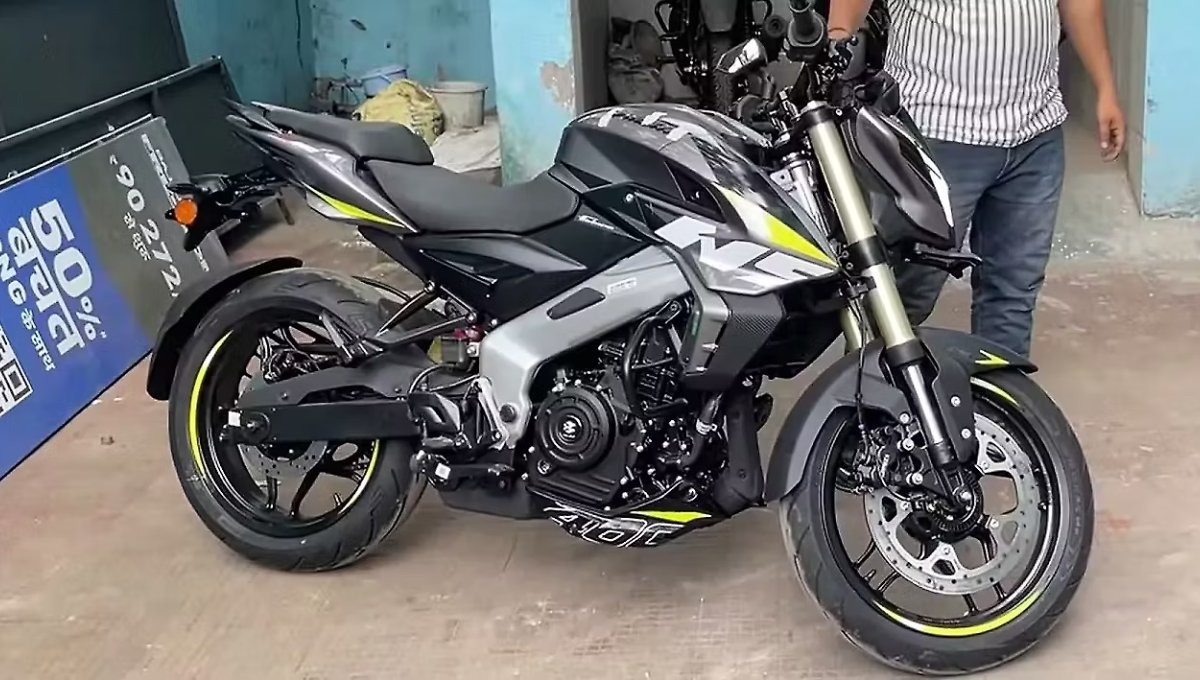 Bajaj Pulsar NS400Z UG