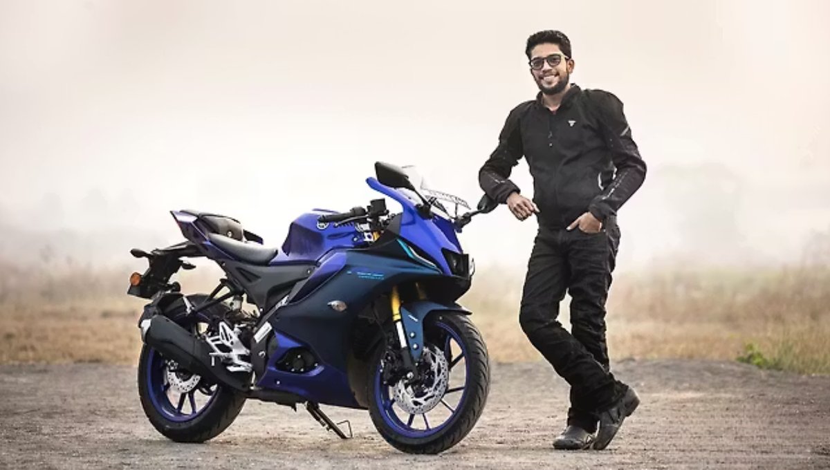 Yamaha R15 V4