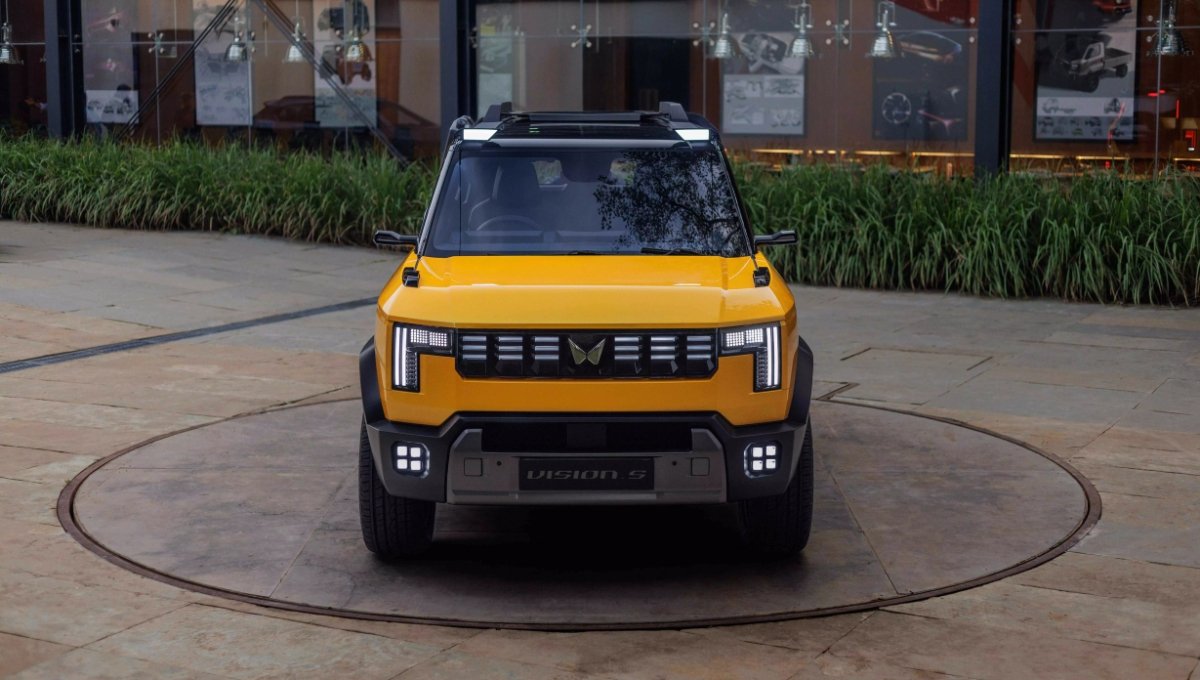 Mahindra Vision S